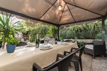 Free Parking - Genova Garden Apartment