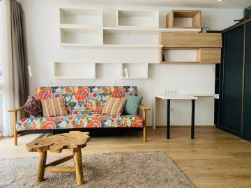 Designer City Studio w/XL balcony