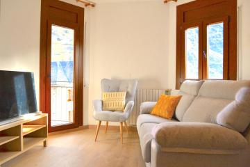 Apartament comfortable amb vistes i cèntric by RURAL D'ÀNEU