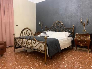 Anna Rooms