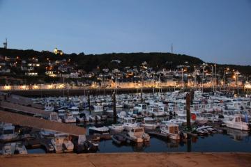 Charmant Studio avec vue sur le port et falaises