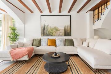 Stylish Spanish 3 Bd townhouse on the golden mile