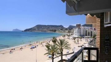 Vistas panorámicas a la playa 4º piso Calpemar