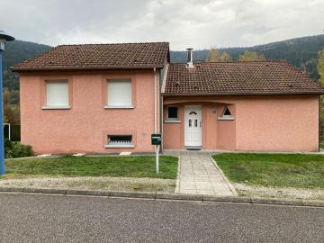 Maison Chaleureuse avec Cheminée