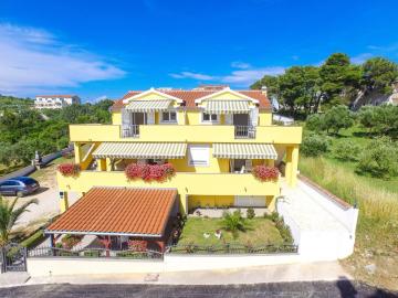 Apartment in Drage with sea views, balcony, air conditioning, WiFi 566-2