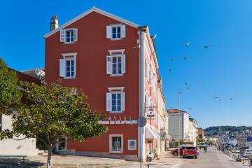 Mare Mare Suites