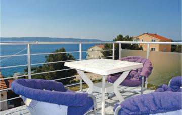 One-Bedroom Apartment with Sea View in Okrug Gornji