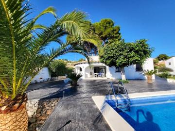 3 bedrooms villa with private pool enclosed garden and wifi at Teulada 1 km away from the beach