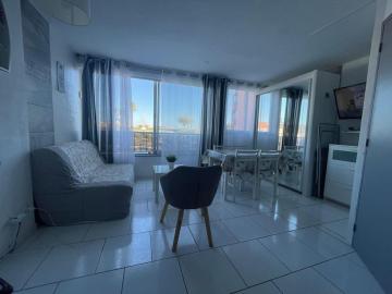 Superbe appartement 6 personnes avec piscine secteur Richelieu, à 350m de la plage et à 500m du centre port