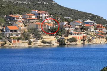 Apartments by the sea Vinisce, Trogir - 8659