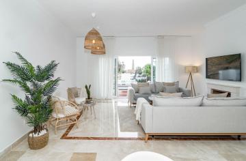 PA18- El Paraiso Estepona by Roomservices