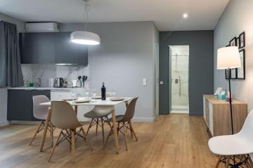 Modern, quite 1-BDR apt near Acropolis