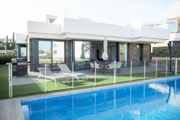 Villa Esmeralda 16 by Bookaparadise