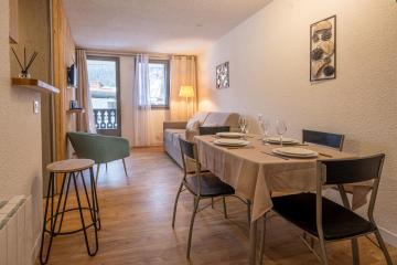 Sunny appartement centre ville vue Mont Blanc balcon 3 personnes