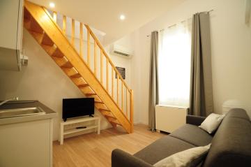 Grand Studio Mezzanine cosy centre ville - DEL105