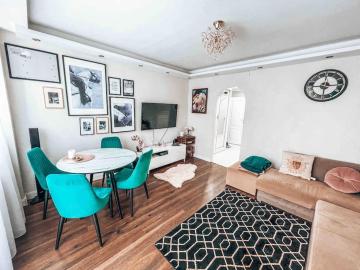 Light Apartment in the heart of Praga, Warsaw