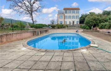 Awesome apartment in Fox Amphoux with Outdoor swimming pool, 2 Bedrooms and WiFi