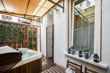 Bohemic Style Apartment with Jacuzzi & Terrace