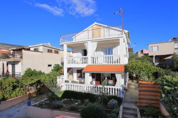 Apartments by the sea Grebastica, Sibenik - 11463