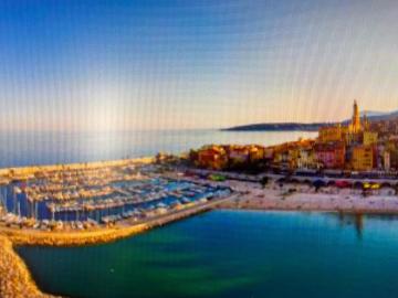 A 15 minutes de Monaco avec parking et piscine