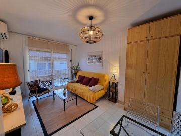 Lovely one bedroom with balcony