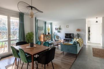Appartement très calme, terrasse & jardin en ville
