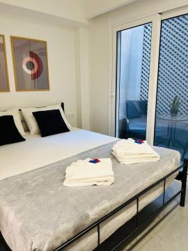 Likourgou Suite