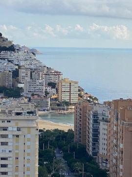 ÁTICO CON VISTAS AL MAR