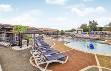 Stunning home in Talmont Saint Hilaire with Outdoor swimming pool, Heated swimming pool and 2 Bedrooms