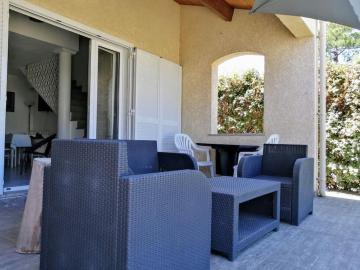 Villa 2 chambres doubles, jardin, accès direct à la plage