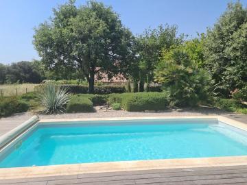 Villa Les Fuseaux avec piscine chauffée à Grignan
