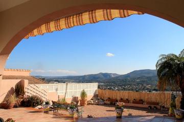 Gorgeous villa with Community pool - Javea 8kms