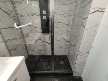 -Chambre privée 15 m2 avec balcon