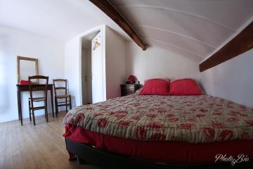 Chambre paisible dans maison calme, métro Roseraie