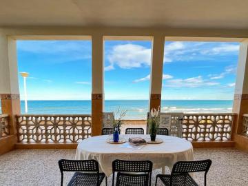 Great house on the beachfront