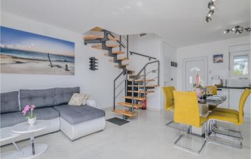 Awesome home in Brzac with 3 Bedrooms, WiFi and Outdoor swimming pool