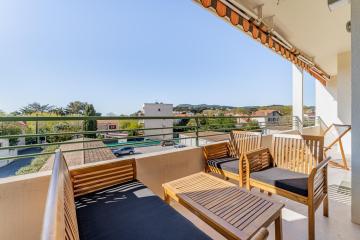 Appartement vue mer, 3 chambres, climatisation, WiFi, plage à pied