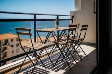 Lujoso apartamento con Piscina y Vistas al mar