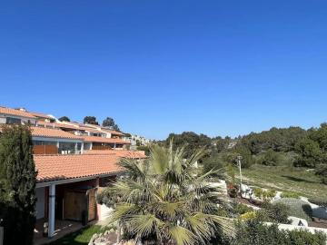 Terrasse vue mer, climatisation, parking privé, plage 10 mn à pied