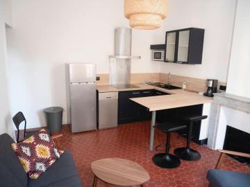 Bright 2 bedroom close to Chave and La Timone
