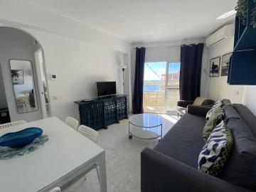 1 Bedroom Beachfront Apartment with Spectacular Sea Views!