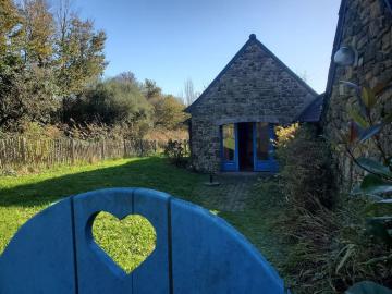 Petit gîte familial au cœur d'un hameau breton