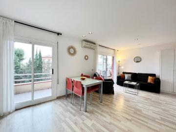 Costes Road Apartment