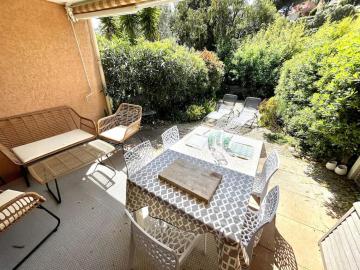 Appartement rénové à Cavalière avec terrasse