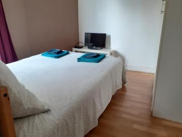COSY APPARTEMENT ENTIER 2 PIECES A PARIS.