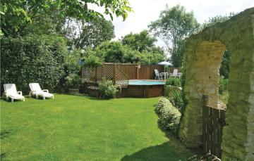 Awesome home in Marigny with Outdoor swimming pool, WiFi and 1 Bedrooms