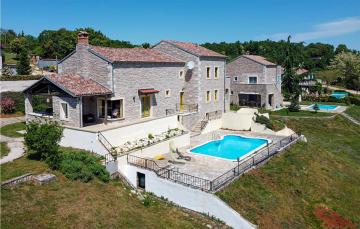 Awesome home in Brajkovici with Outdoor swimming pool, 3 Bedrooms and WiFi