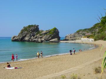 Studio Apartments Paradise with large swimming pool at Pelekas Beach