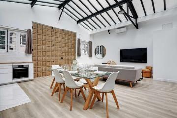 Magnificent refurbished loft In Paris next to Expo Porte de Versailles