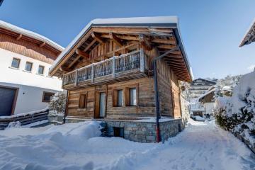 Large and familial chalet near the runs in Megève - Welkeys